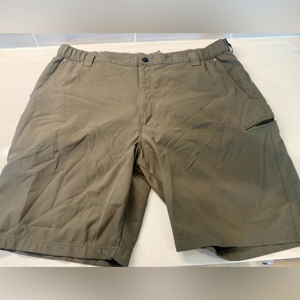 Olive Green Men's Shorts. Long size 42 waist. Wrangler Authentics brand